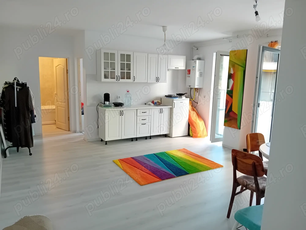 Vând apartament NOU, 3 camere, terasa 75mp, parcare, finisat, mobilat ,locație excelenta