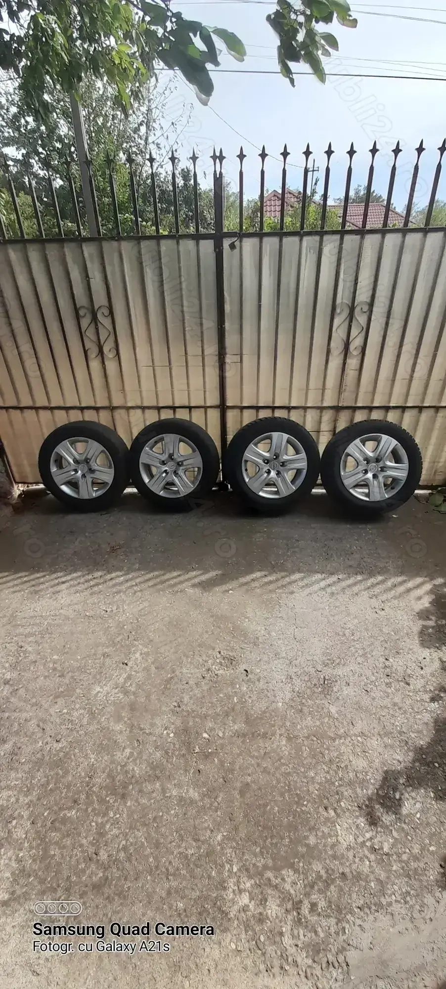 Vând roti originale Opel 205 55 16 