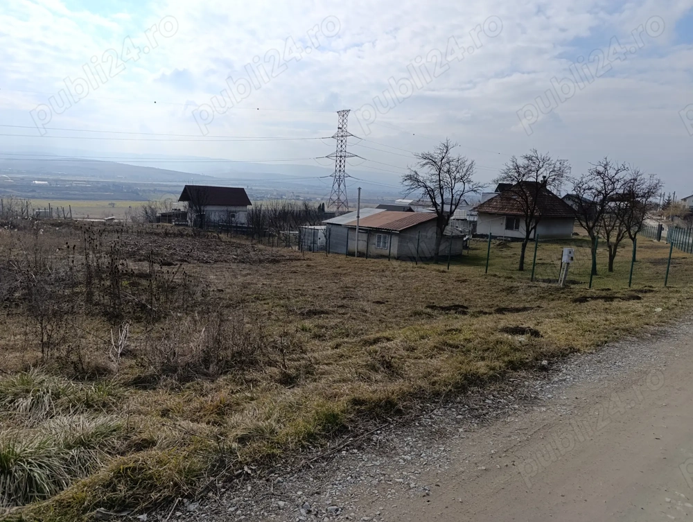 Vând teren extravilan zona Sub Coasta - Hodăi 