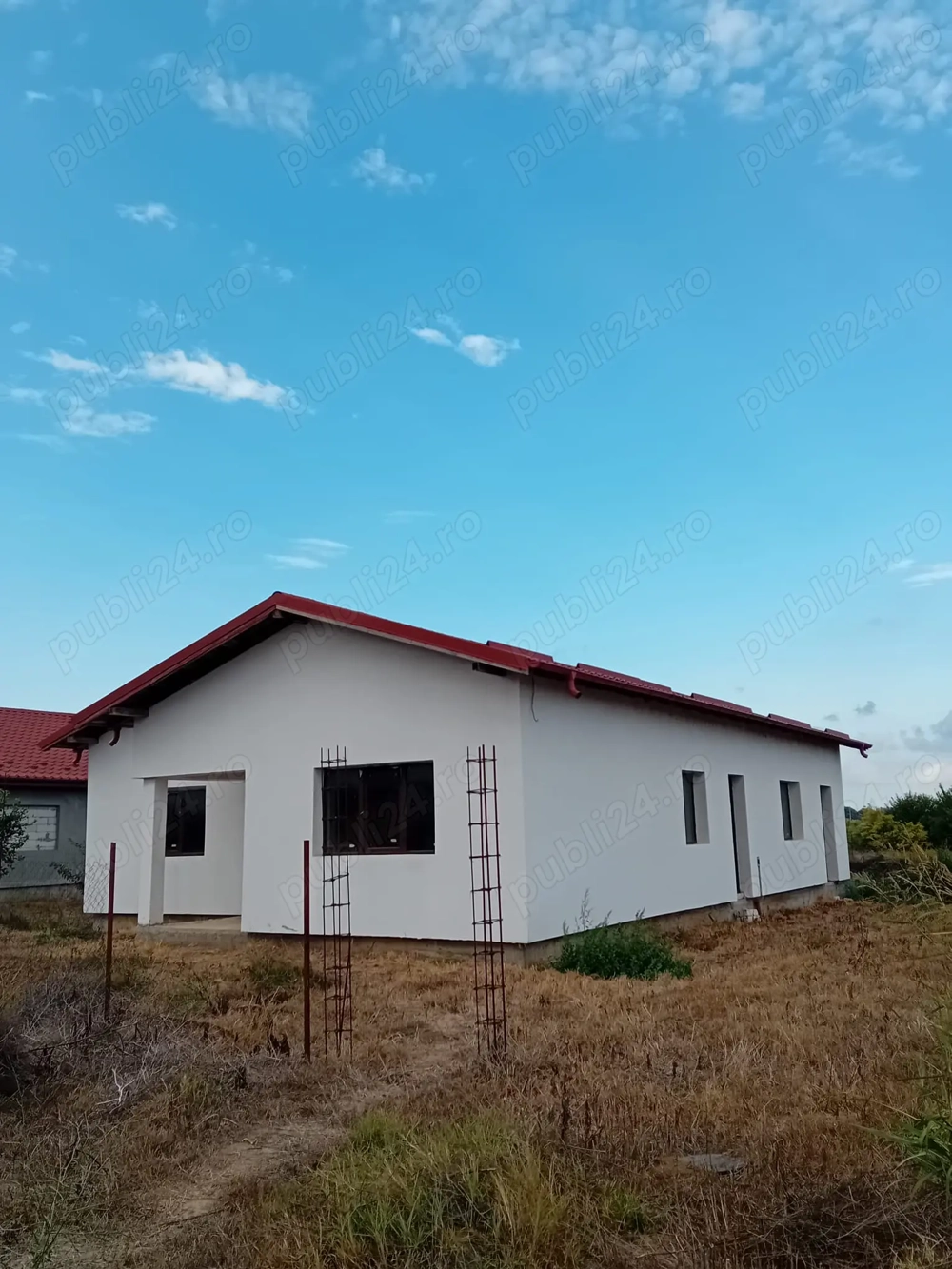 Vand casa P+ mansarda cu potential turistic in comuna Murighiol