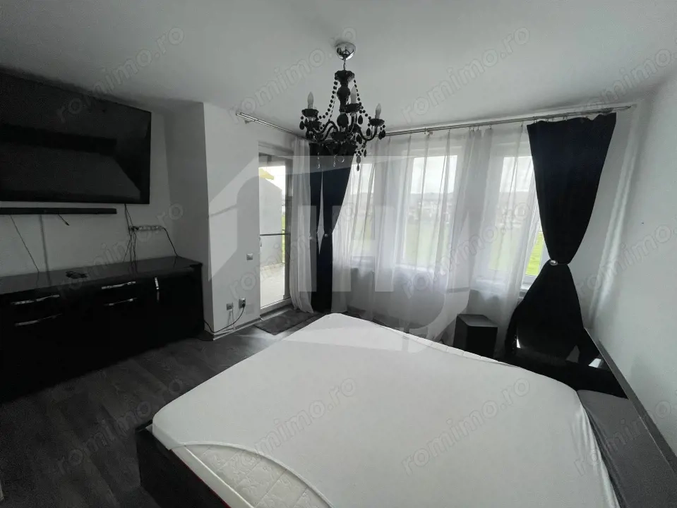 Triplex, curte generoasa, garaj, zona Eroilor