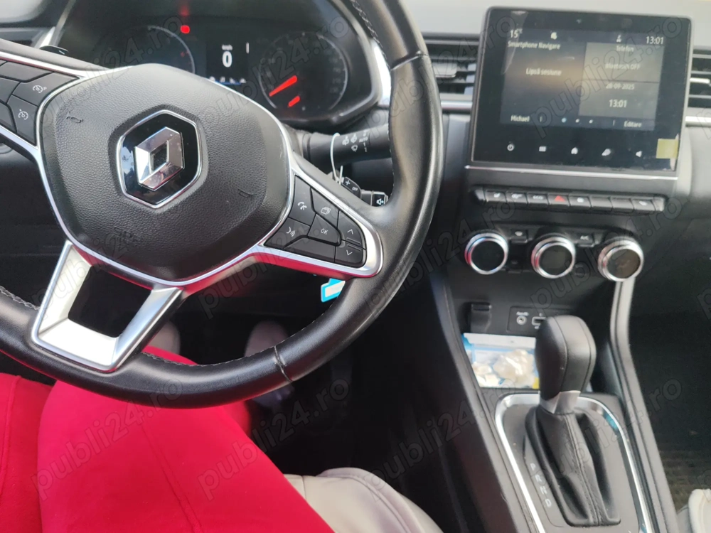 Vând autoturism Renault Captur hibrid cu cutie automata  an 2021  ,roșu km.47 100 primul proprietar.