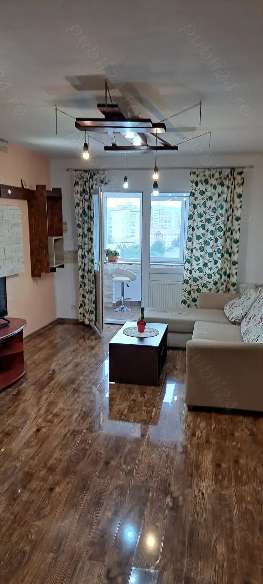 Proprietar inchiriez în cetate aparatament 2 camere