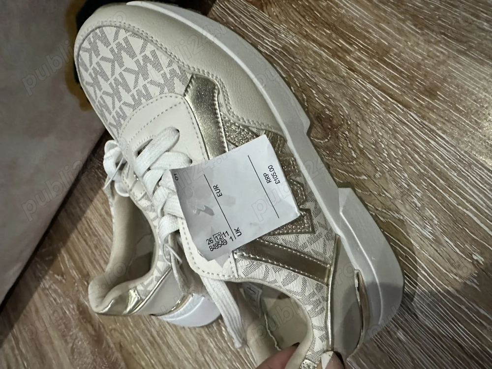 Adidași Michael Kors 