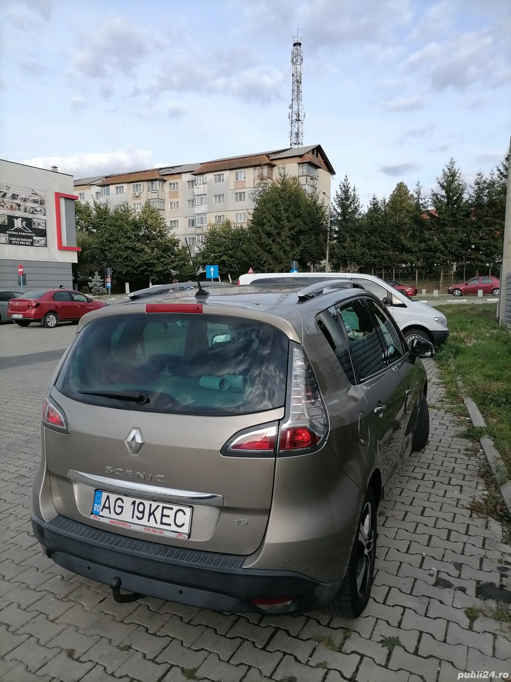 Vând scenic 3 din 2013 