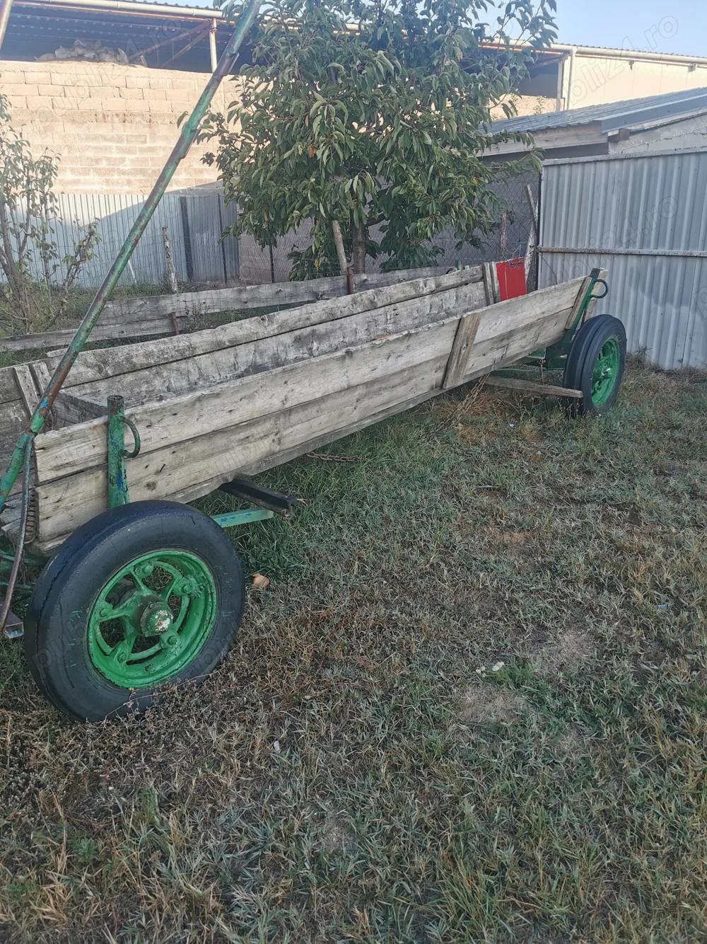 Vand caruta pentru cai