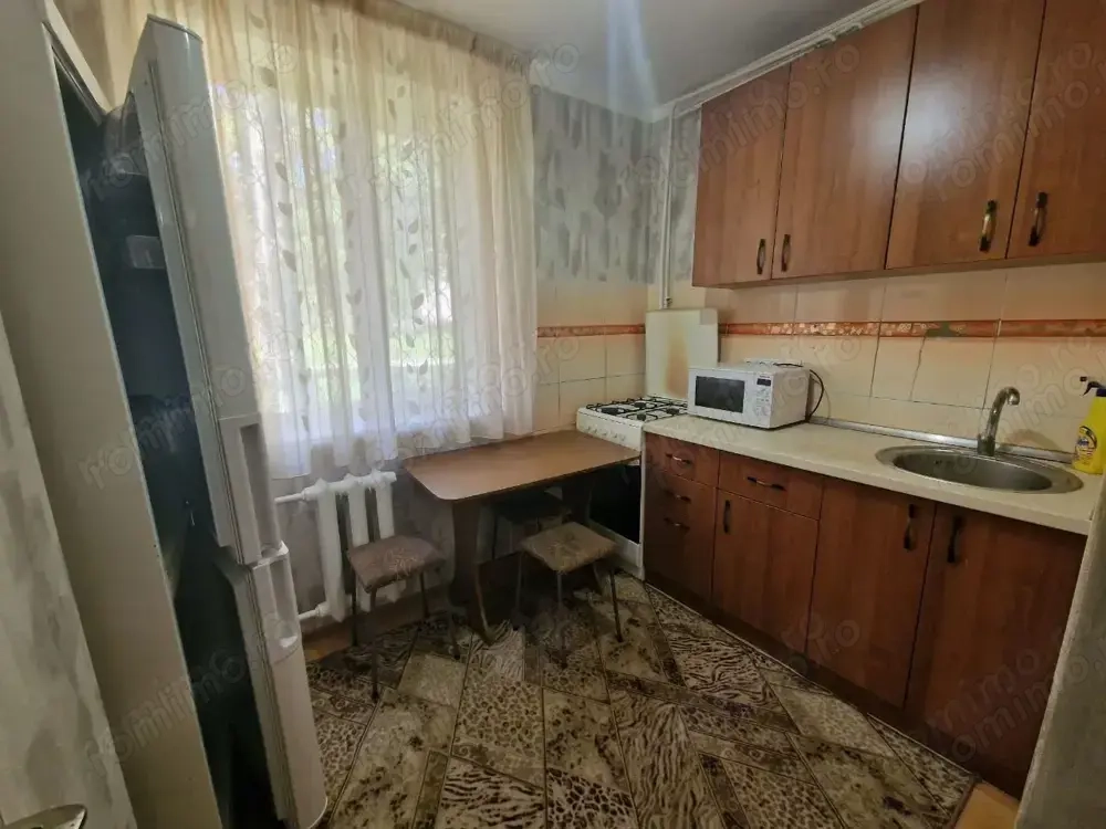 Garsoniera de inchiriat zona Baicului