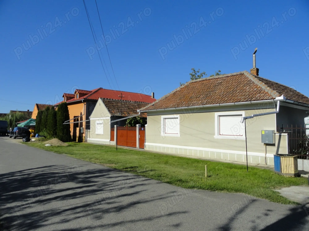 Casa renovata in Galsa, locatie foarte buna, bransamente la toate utilitatile