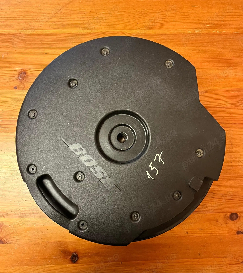 Subufer bosse și Aripă st față Megane3 