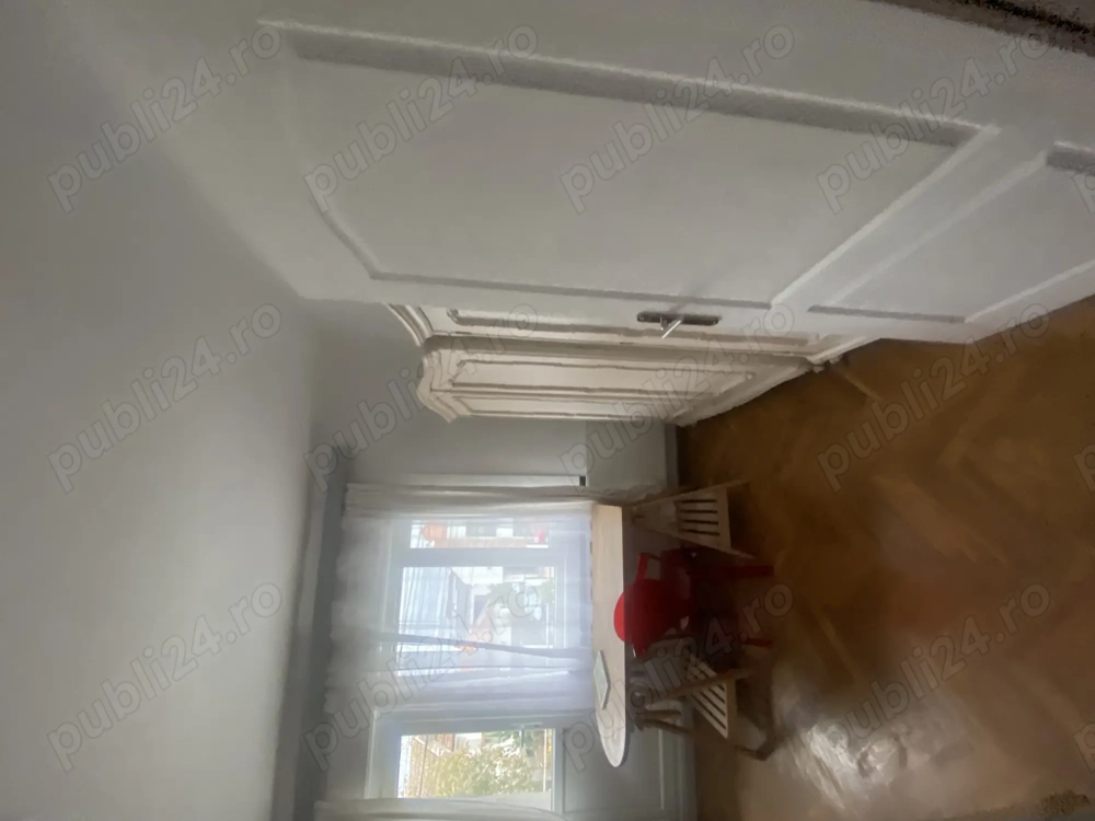    închiriez cameră  la studenți  în casa  