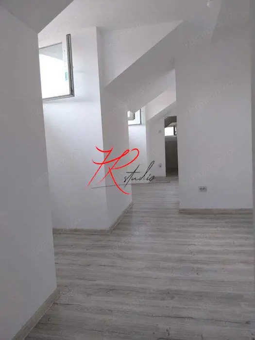 Vanzare apartament 2 camere, bloc mic, Polona