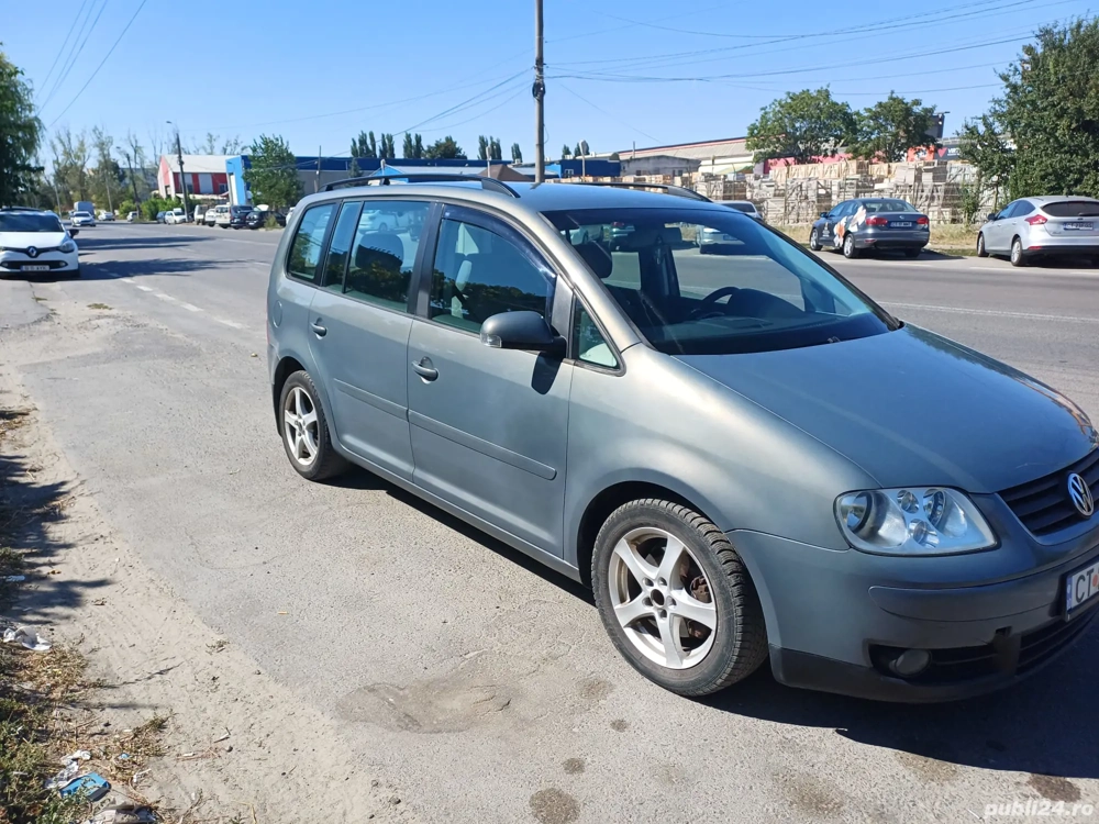 Vând VW Tuoran 2.0 TDI 