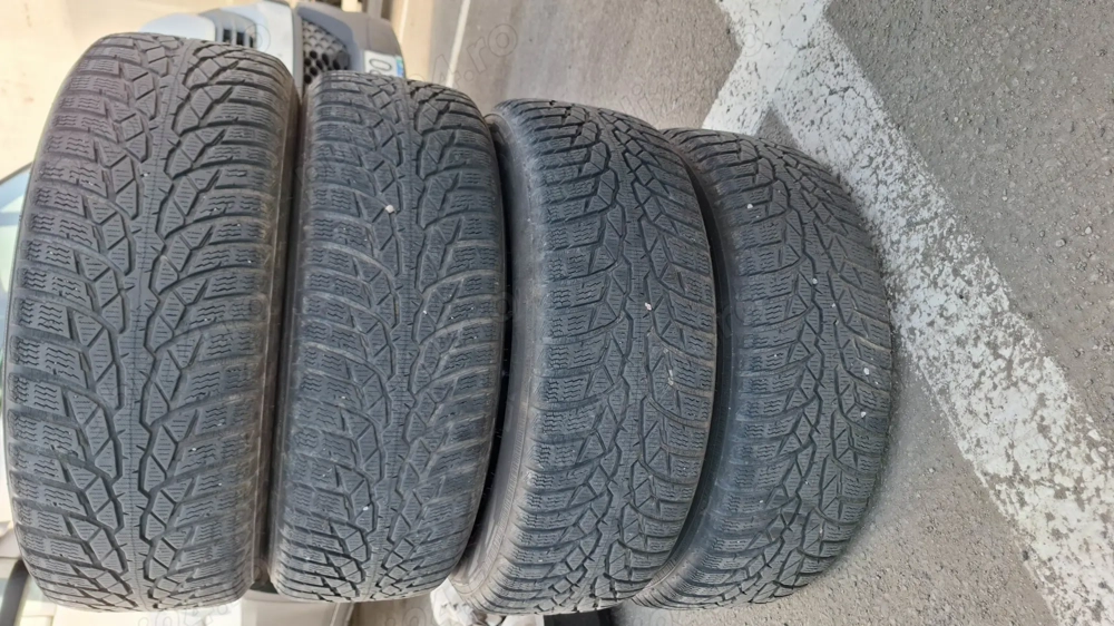 Cauciucuri Iarna Nokian 215/65 R16 pe jante otel Mitsubishi ASX