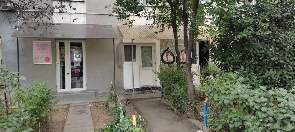 Vând  spatiu comercial 12,6 mp, Oradea, cart Rogerius 