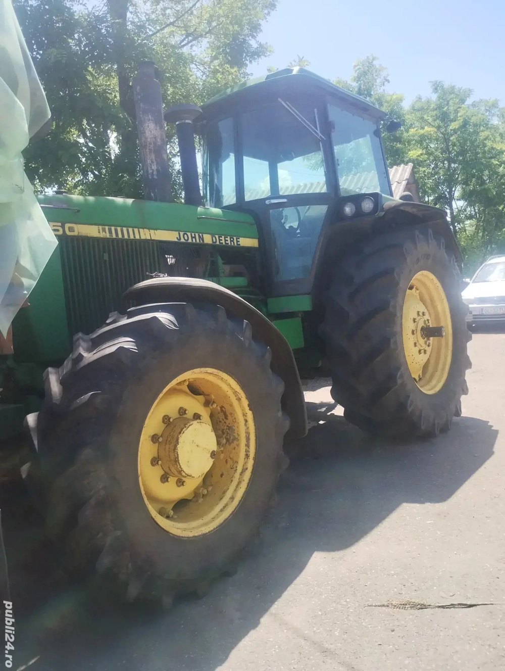 vând John Deere 4050