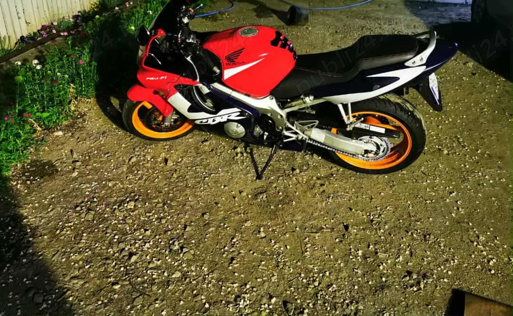 Honda CBR 600 F4i   injecție, culoare deosebita,originala   stare excelentă!   Honda CBR 600 F4i   injecție, culoare deosebita,originala   stare excelentă!