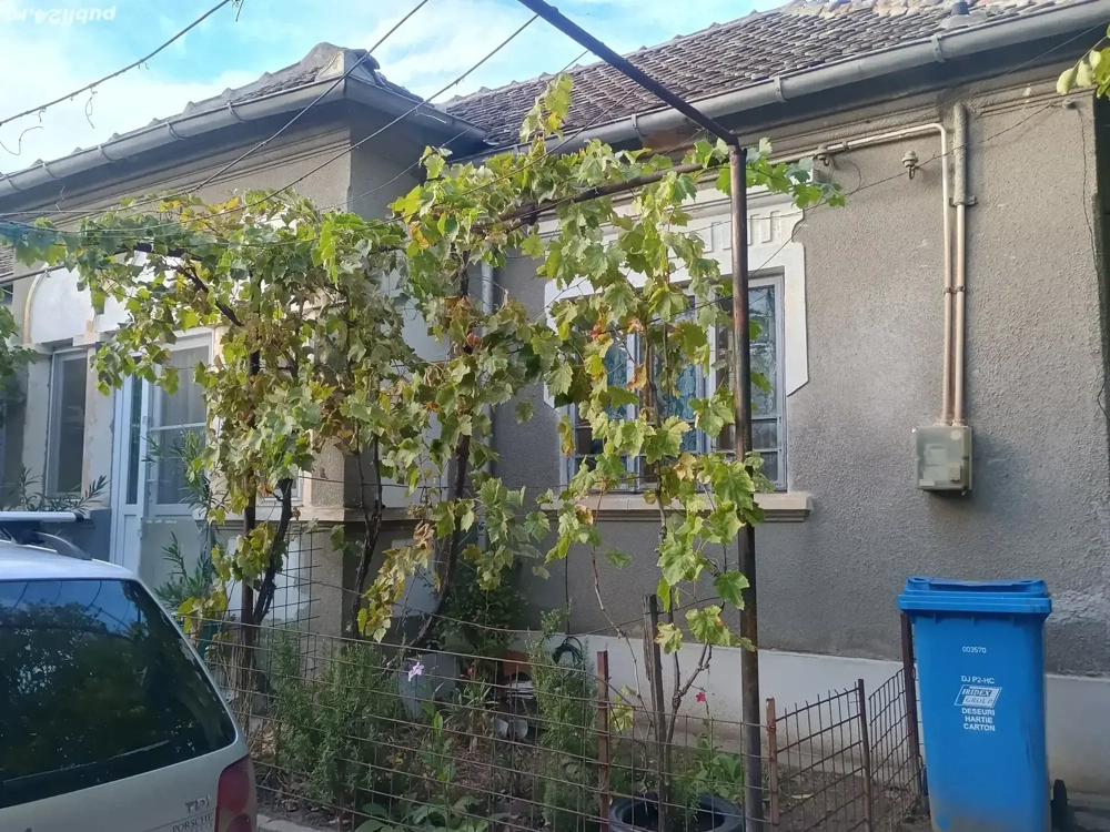 Vand casă în apropiere de centrul orasului,cu Parcelă Generoasă & Pozitie De Exceptie! 