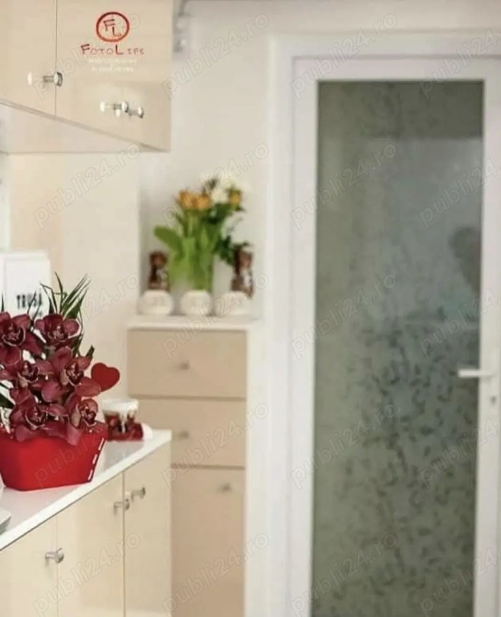 Vând apartament Tomis III