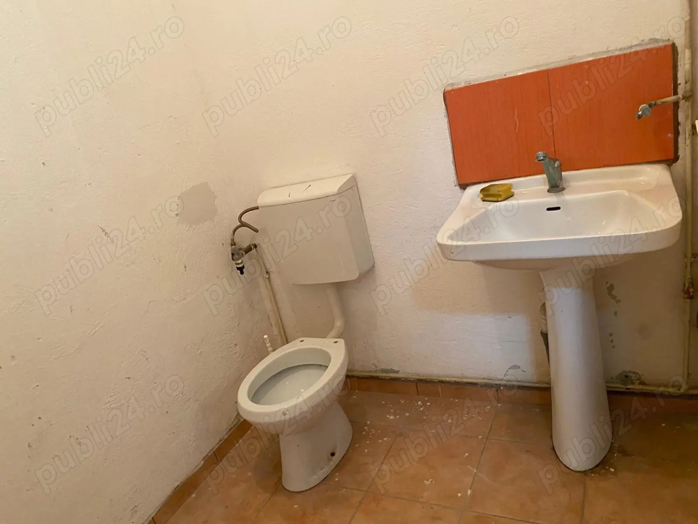 Vand spatiu comerciala 120 mp