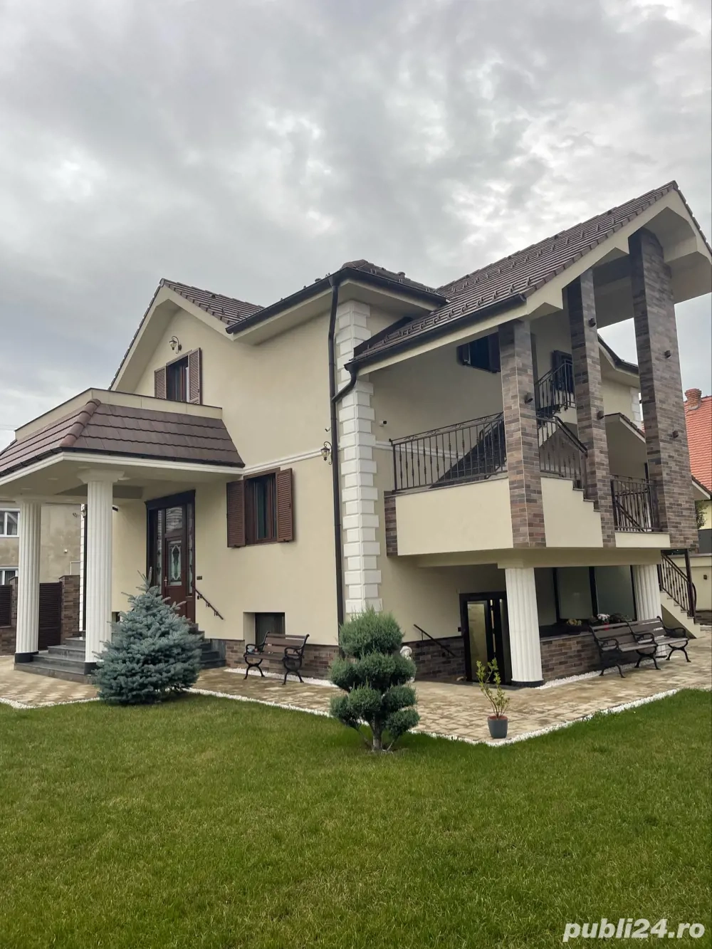  Vilă de lux   750 mp teren | 360 mp construiți | Apartament independent