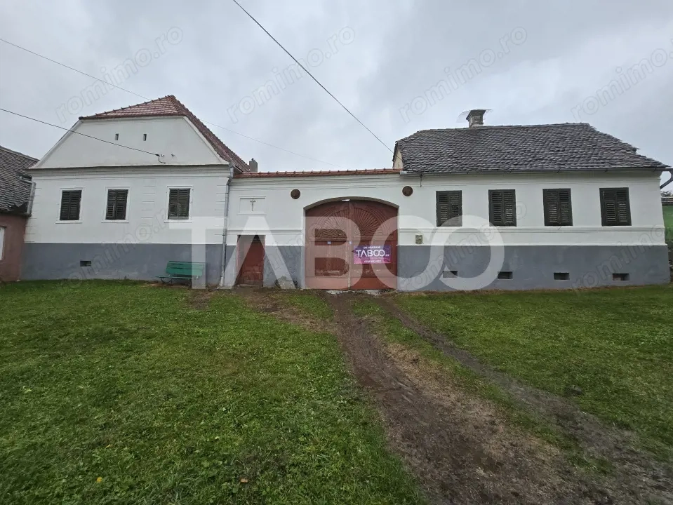 Casa de patrimoniu cu teren arhitectura saseasca sat Nou judetul Sibiu