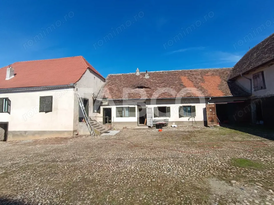 Casa saseasca plina de istorie de vanzare in satul Nou judetul Sibiu