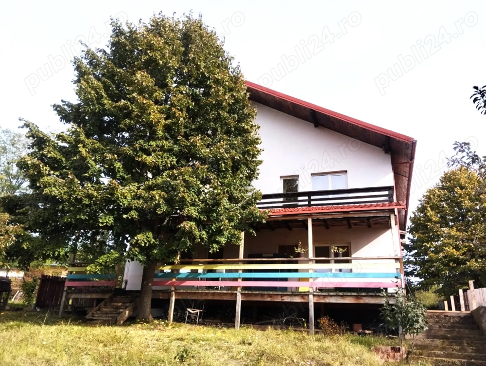 Casă, 5 camere, teren 2238 mp, Chicerea-Tomești