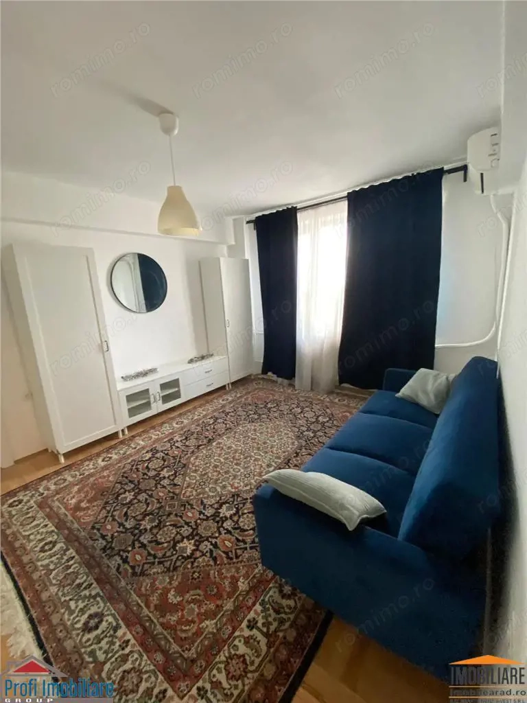 Inchiriez Apartament 3 camere  Bulevardul Revolutiei