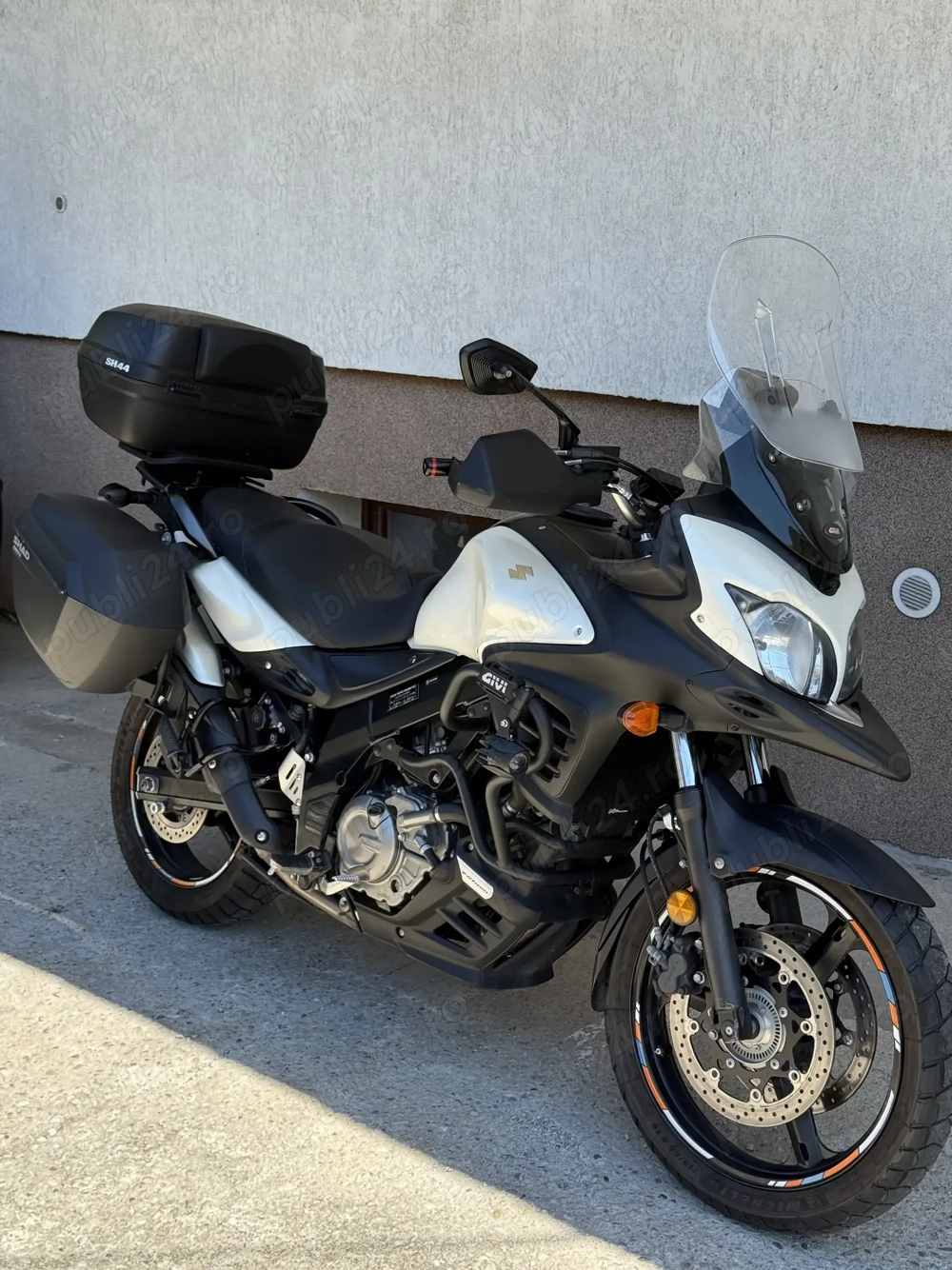 Suzuki VStrom 650DL 2011 cu ABS