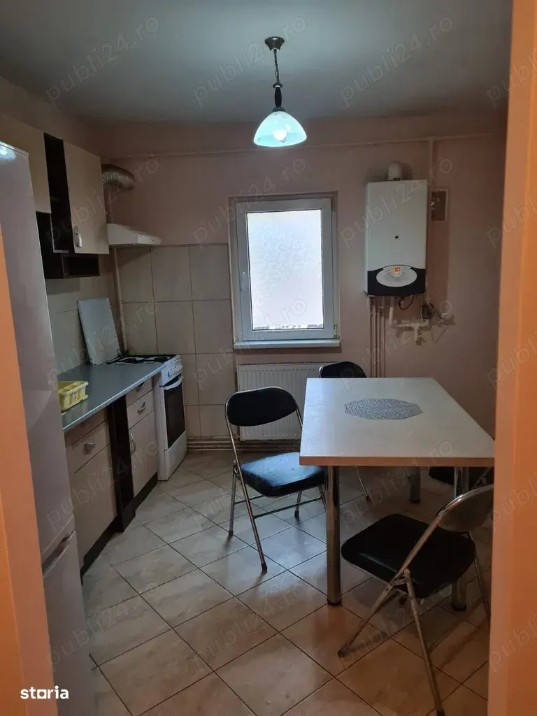 Apartament 2 camere etaj 2 Complexul Studentesc langa Facultatea de Drept amenajat centrala proprie