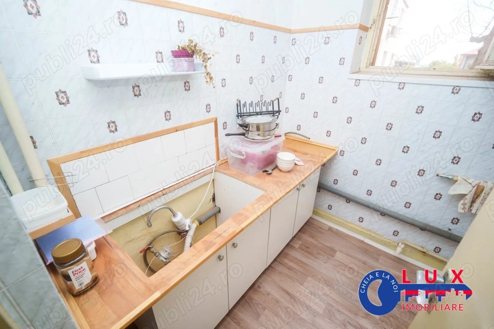 ID 2980 Apartament cu 2 camere de vânzare   Strada Neptun, ETAJ 1