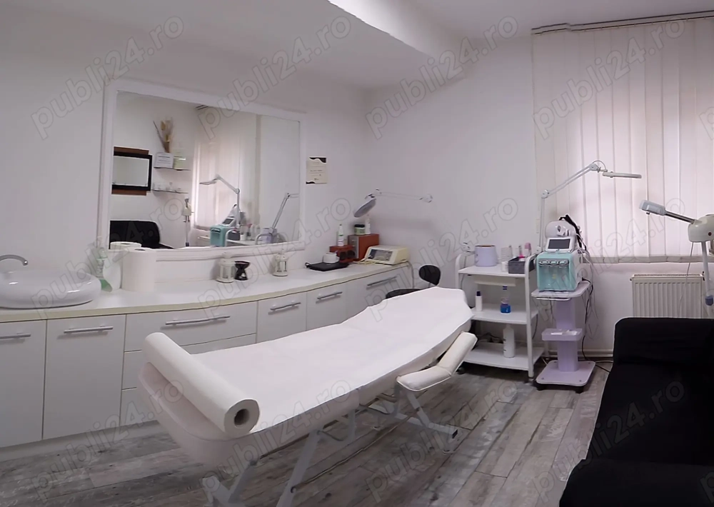 Angajam cosmeticiana