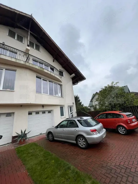 Casă duplex Sângeorgiu de Mureș – 290 mp utili, teren 640 mp