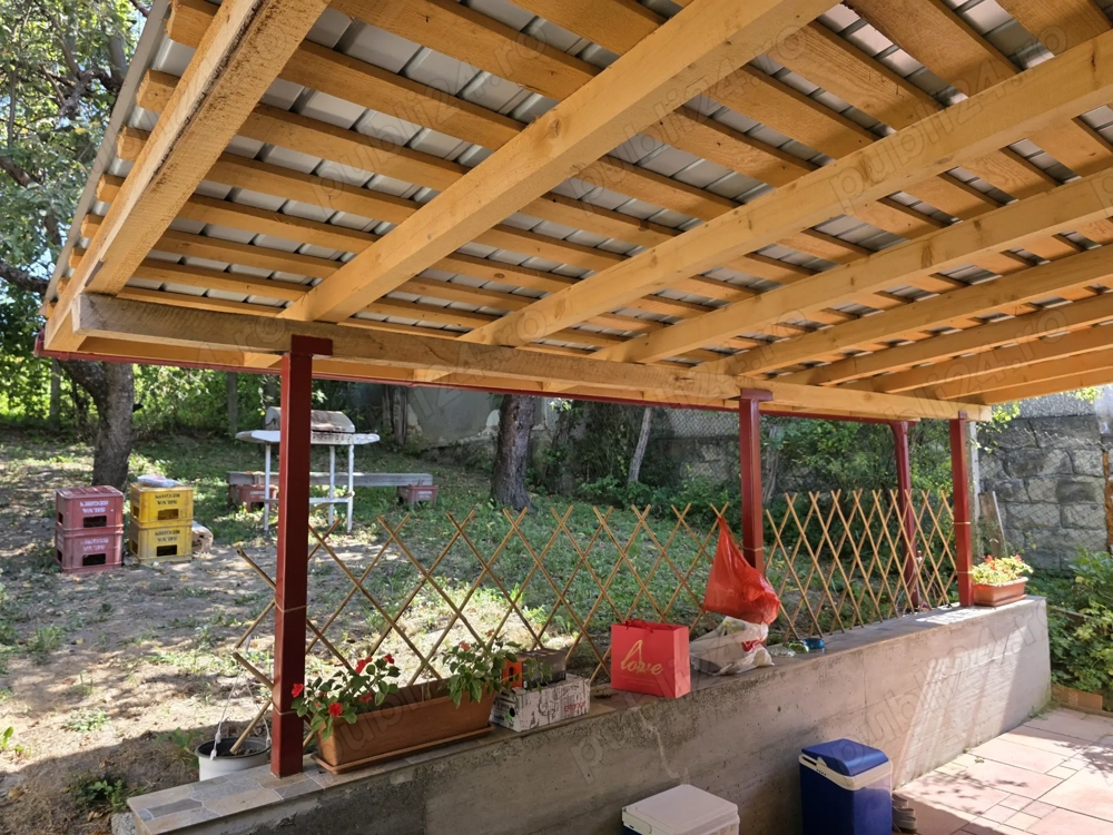 Vând casă la Ocnița la 300 m de ștrandul Alb Albastru