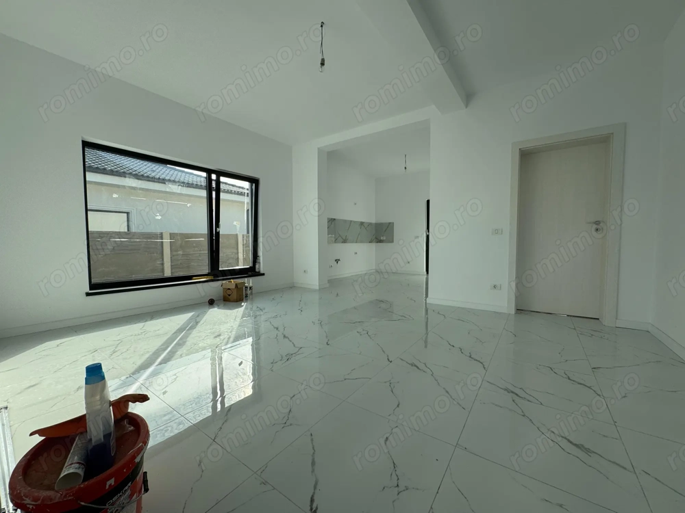 La 5 minute de 4 benzi.Toate Utilitatile.Teren 340 mp