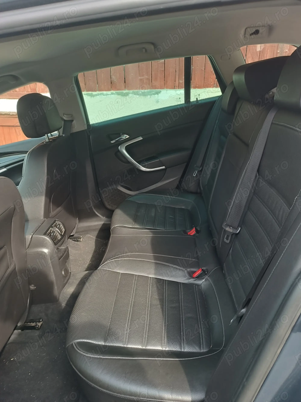 Vând urgent Opel insigna 