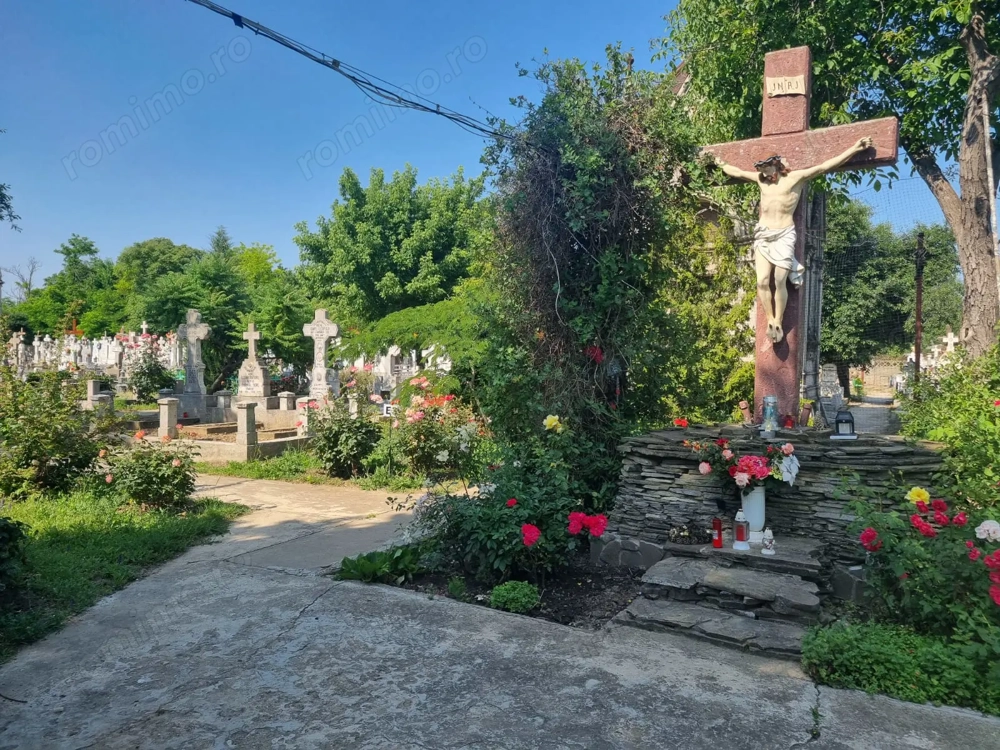 Pozitie Excelenta 3 locuri de veci Cimitirul Catolic Braila