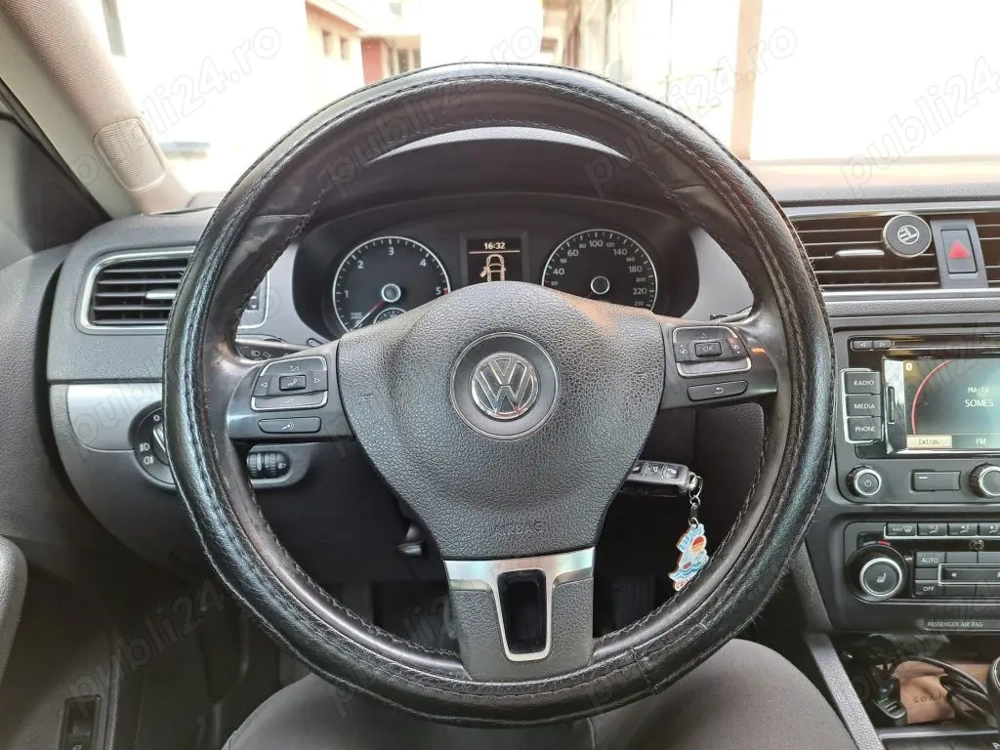 Vând VW Jetta 2012