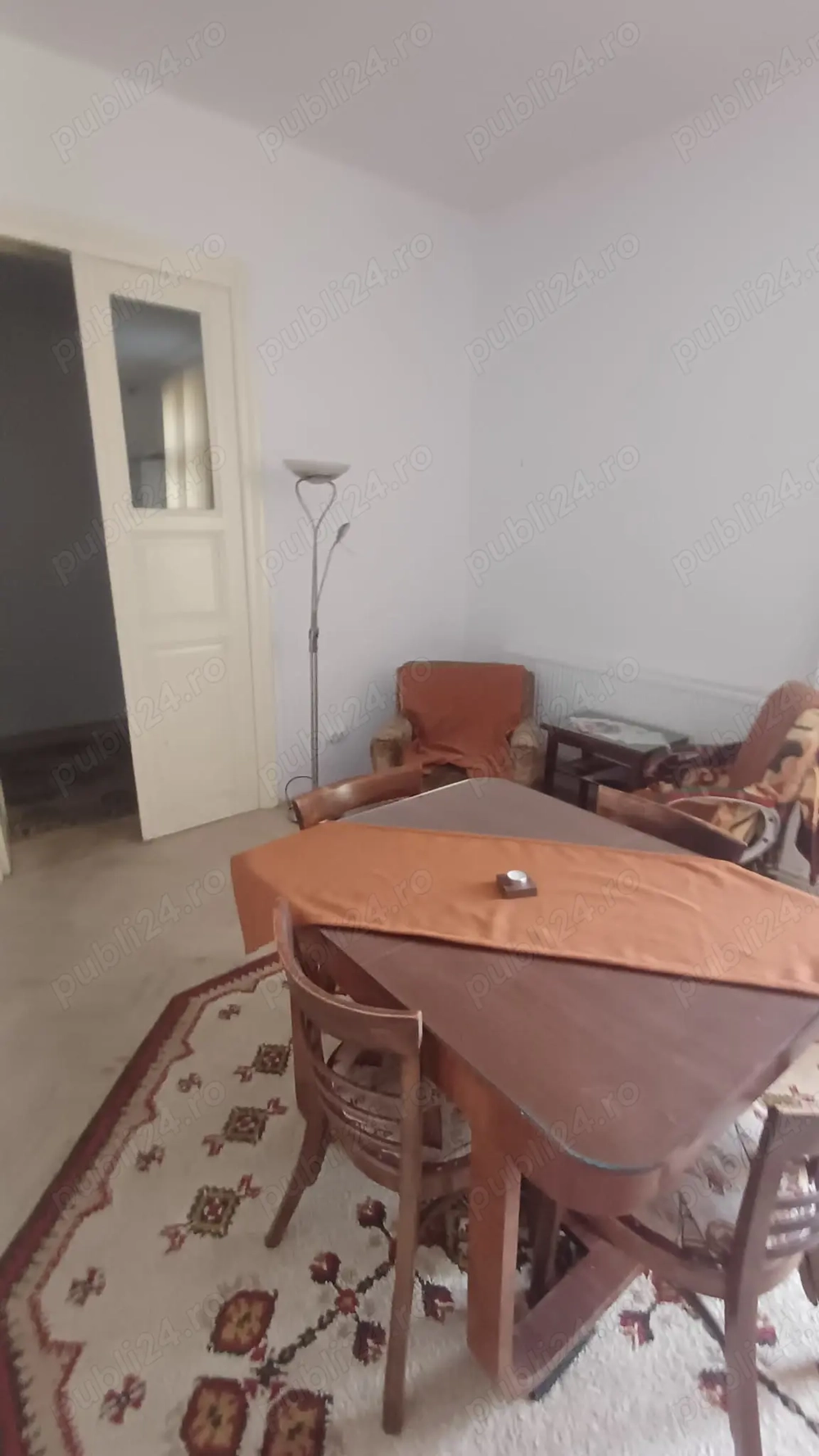 Apartament la 5   de mers de UMF, Teologie și Mitropolie, Iasi