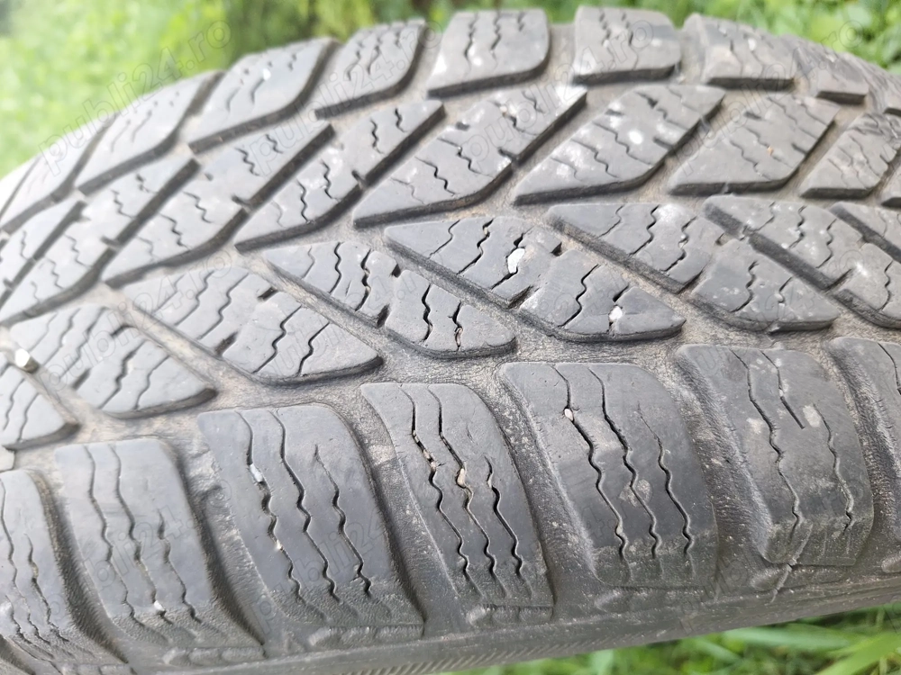 Vând anvelope iarnă DEBICA 175×70×R14 