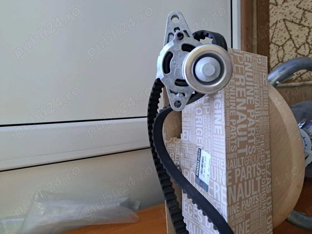 Lampa spate stânga Loga 2007+ curea și intinzator