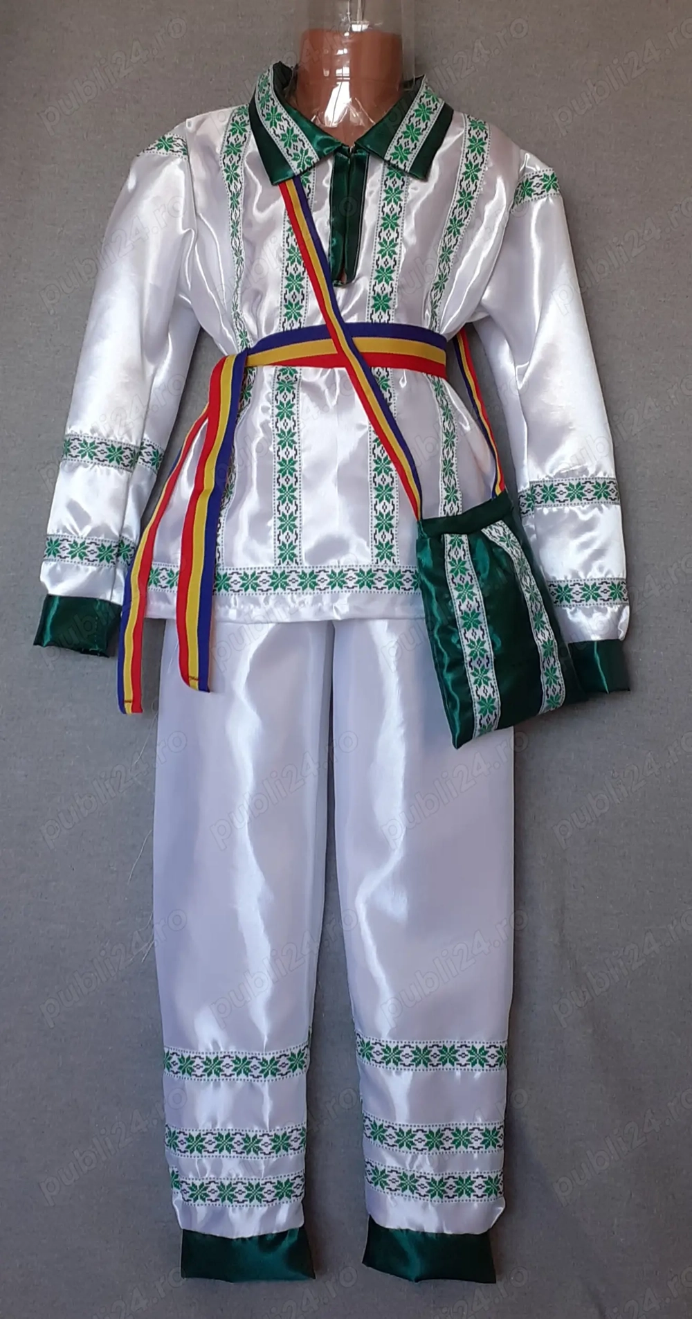Costum popular pentru copii marimea 6 si 7 (7-8-9-10 ani)