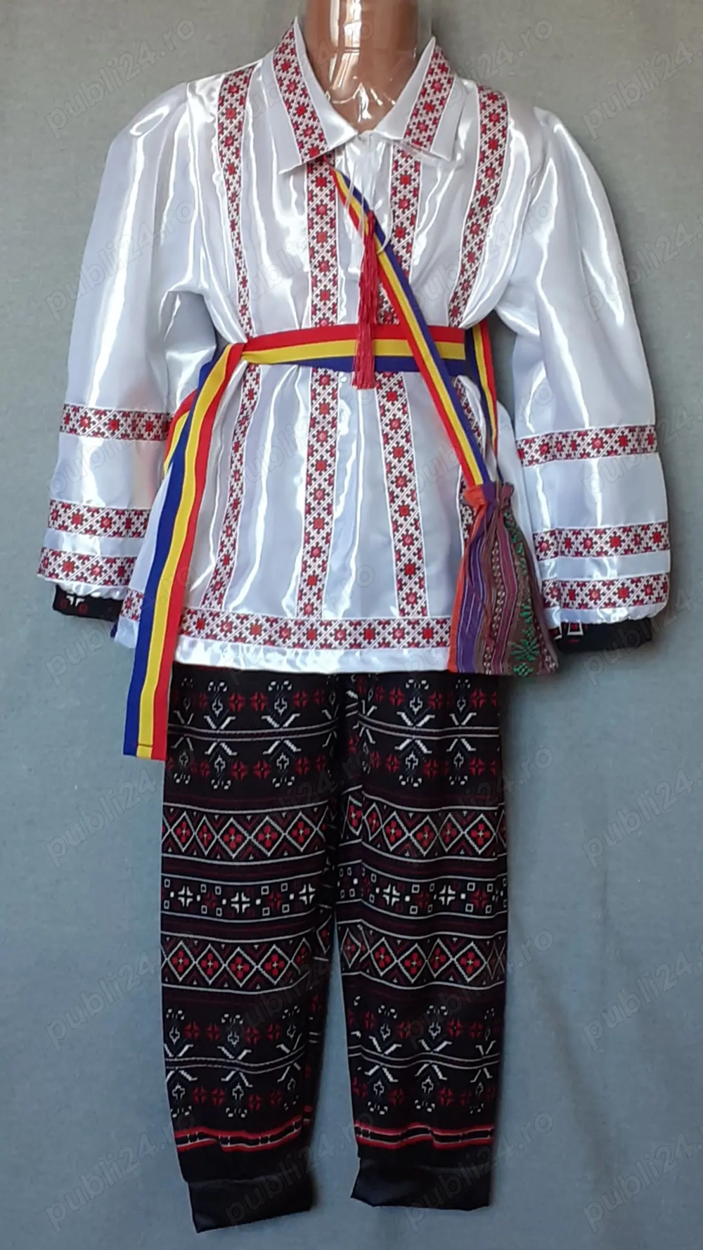 Costum popular  pentru copii marimea 5( 6-7-8 ani)