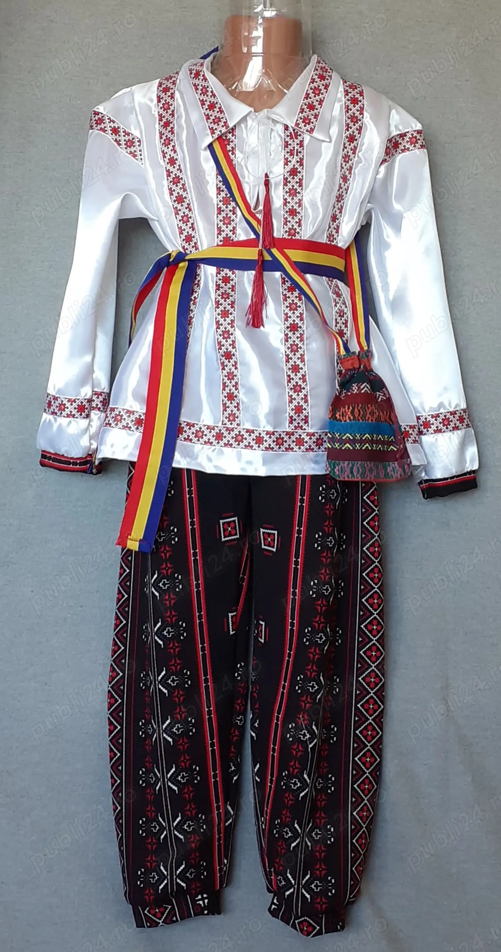 Costum popular pentru copii marimea 6 (7-8-9 ani)