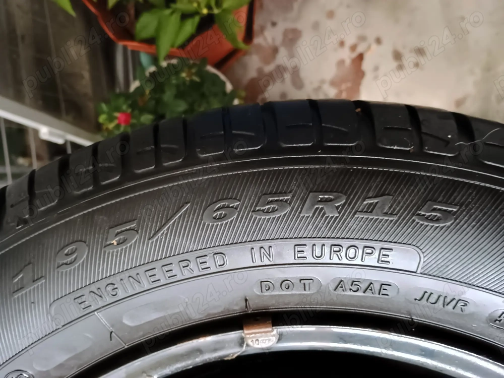 Vând jante cu cauciucuri 