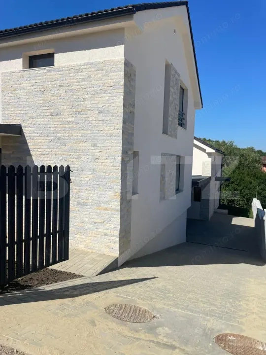 OPORTUNITATE! Duplex cu panoramă la 15 minute de Cluj-Napoca