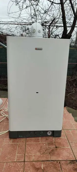 Vând centrală termică Lamborghini xilo în stare bună de funcționare