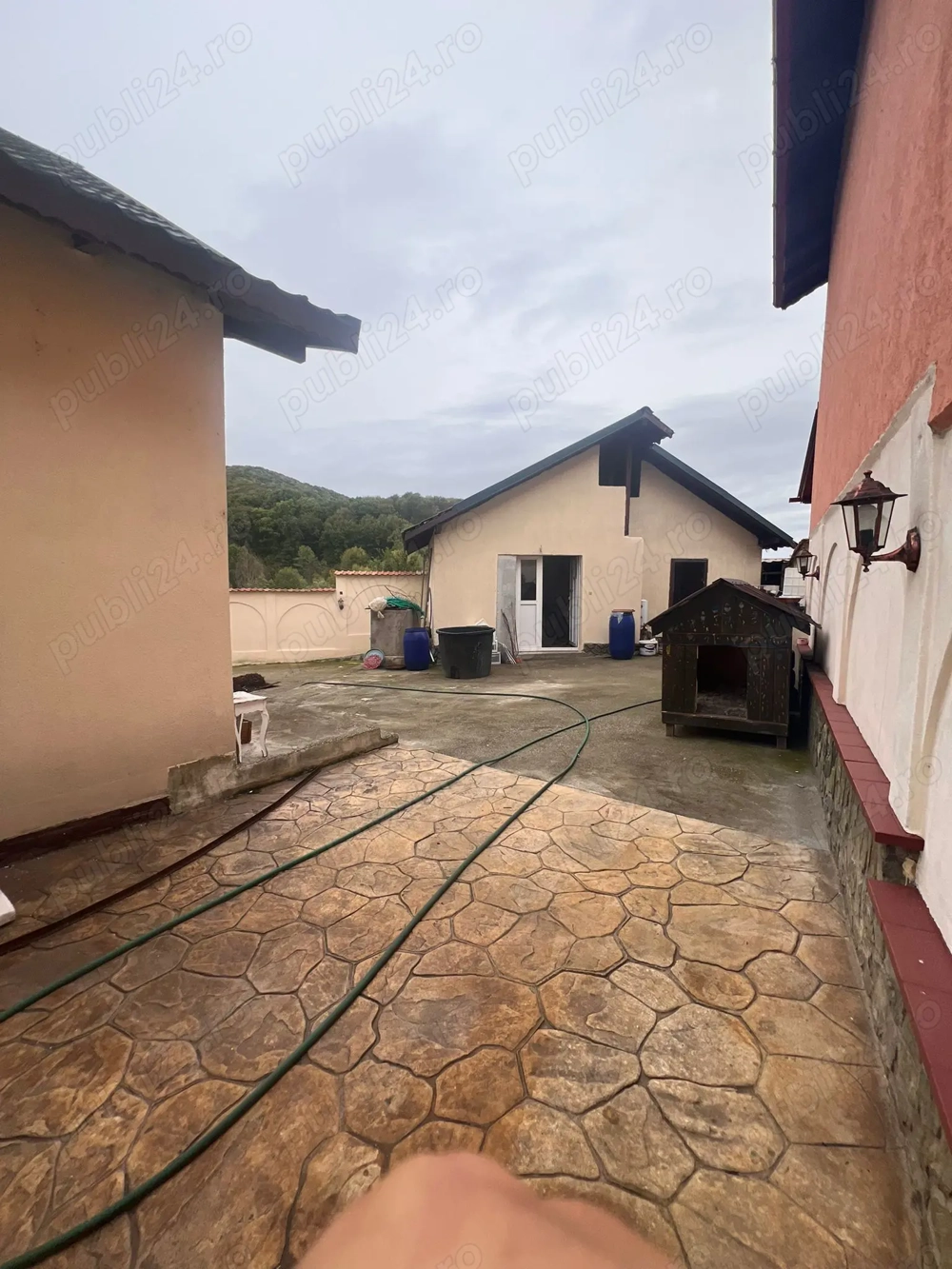 Vând casa la 7 km de rm valcea Vând casa la 7 km de rm valcea