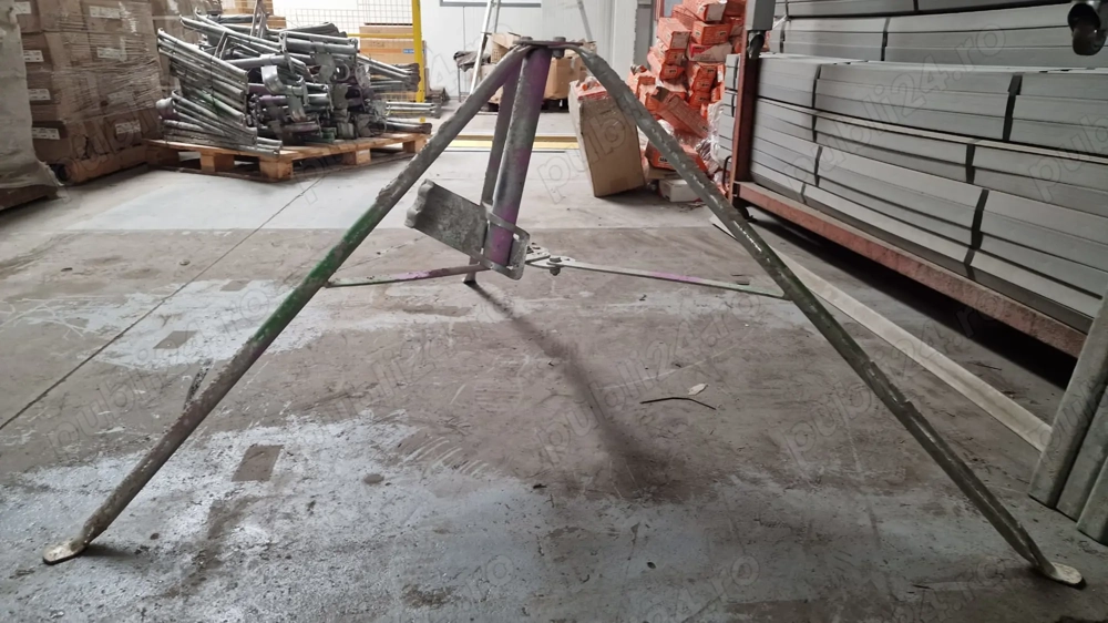 Trepied panou cofraj tip doka