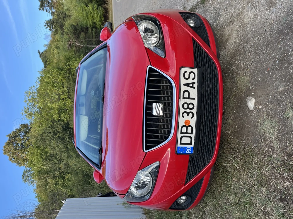 De vinzare Seat Ibita fabricație 2011, km parcurși 36 mii ,motorizare benzină 1,4, ținută in garaj, 